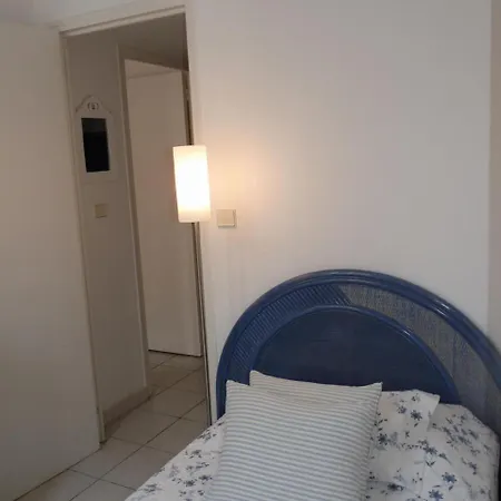 Sleeps 5 Air Con Wifi Apartment *