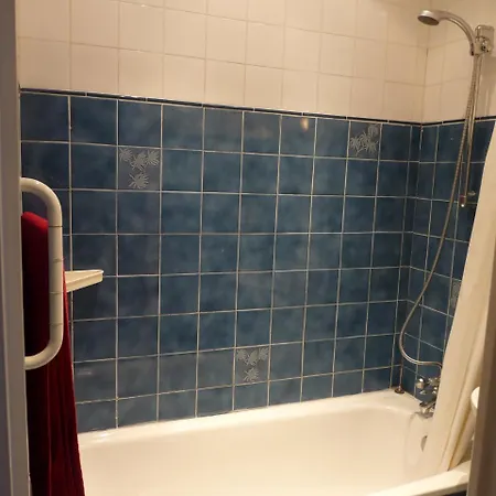 Sleeps 5 Air Con Wifi Apartment *